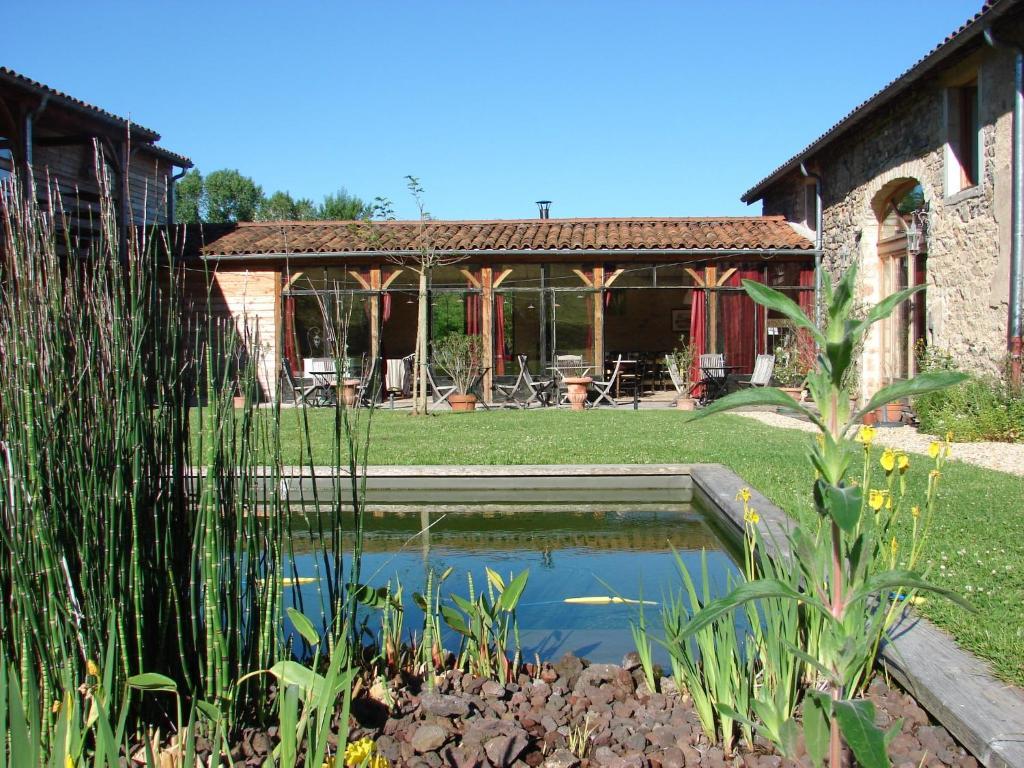 La Pierre Folle Chambres D'Hotes Cluny Exterior foto